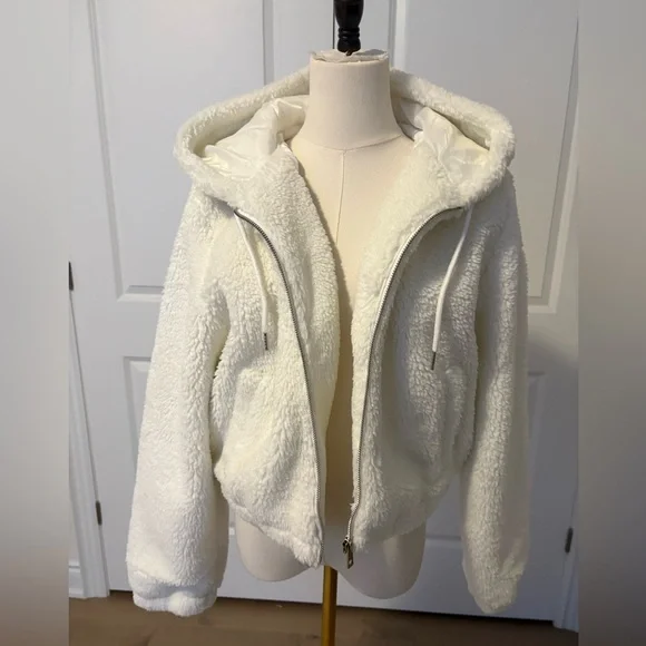 Cabin Cozy Faux Fur Jacket - Ivory - Picture 5 of 5